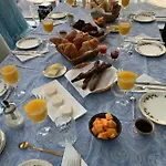 Frühstückspension Le Jardin De Lacoste 4*