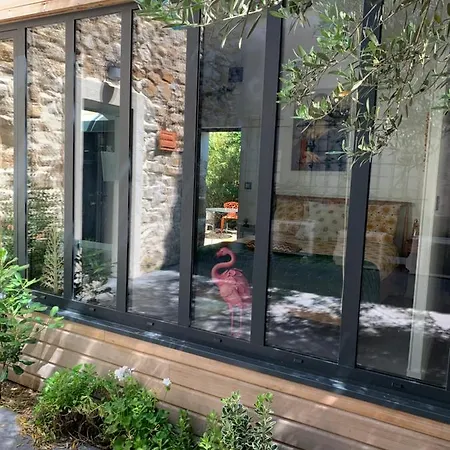 住宿加早餐酒店 Le Jardin De Lacoste 纳博讷