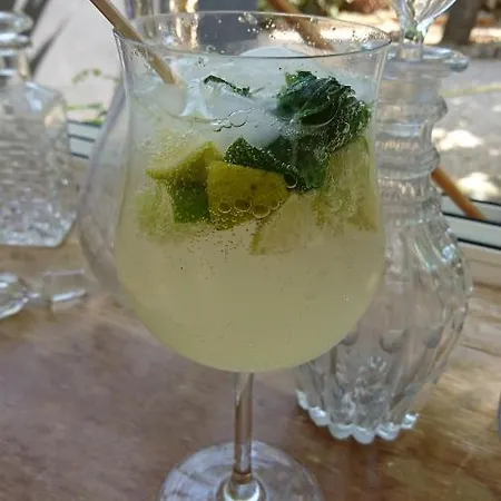 Le Jardin De Lacoste