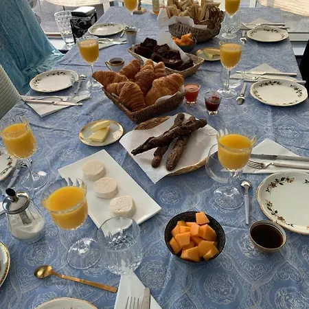 Bed & Breakfast Le Jardin De Lacoste 4*