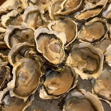 Le Jardin De Lacoste 4*