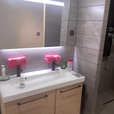 住宿加早餐酒店 Le Jardin De Lacoste 纳博讷