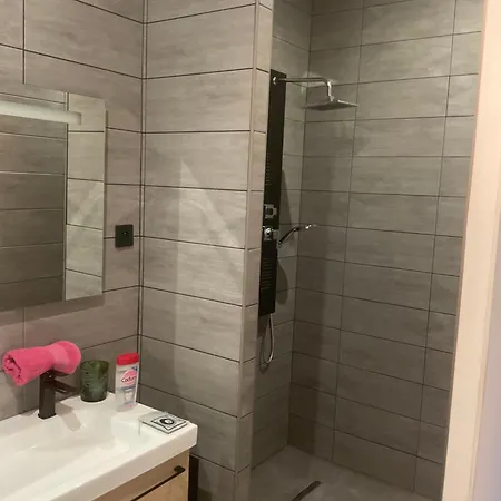 Le Jardin De Lacoste 住宿加早餐酒店 4*