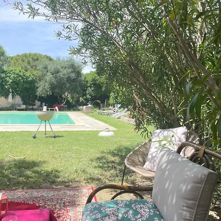 Le Jardin De Lacoste 4*