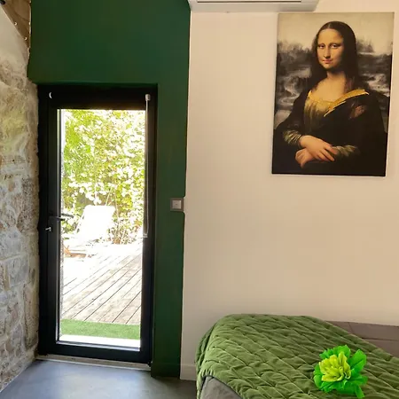 Le Jardin De Lacoste 住宿加早餐酒店 4*