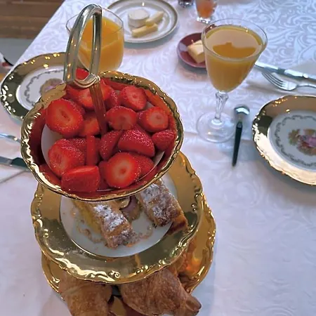 Bed & Breakfast Le Jardin De Lacoste 4*