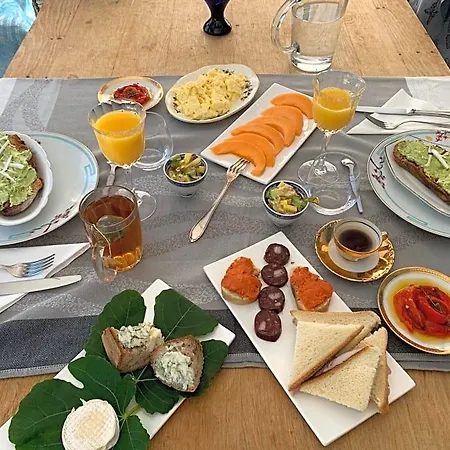 Le Jardin De Lacoste Bed & Breakfast Narbonne
