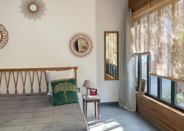 B&B Le Jardin De Lacoste 4*