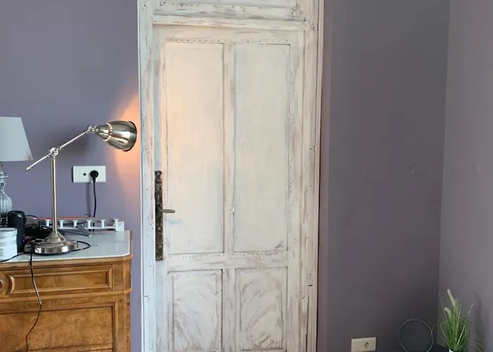 Le Jardin De Lacoste Couette-café